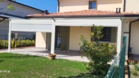 Pergotenda addossata a Mirandola