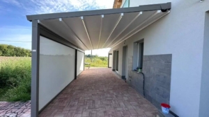 Tenda ad impacchettamento installata a Medolla