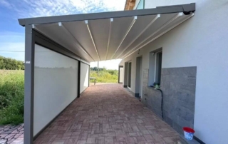 Tenda ad impacchettamento installata a Medolla